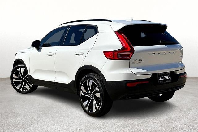 2024 Volvo XC40 Vehicle Photo in Houston, TX 77007