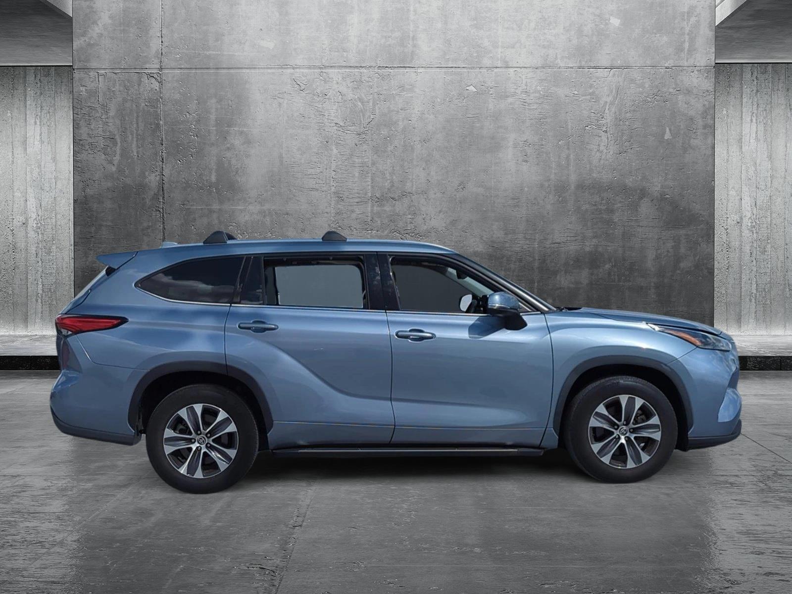 2021 Toyota Highlander Vehicle Photo in Ft. Myers, FL 33907