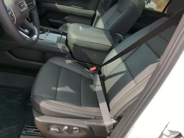 2025 GMC Yukon XL Vehicle Photo in ALBERTVILLE, AL 35950-0246