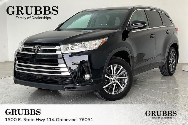 2018 Toyota Highlander Vehicle Photo in Grapevine, TX 76051