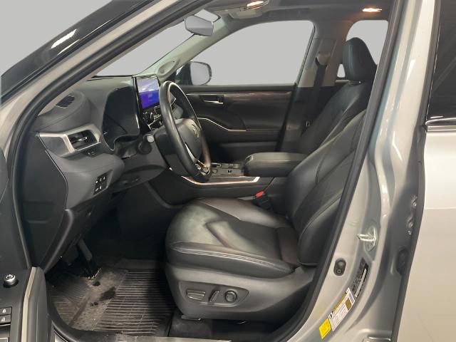 2023 Toyota Highlander Vehicle Photo in Oshkosh, WI 54904