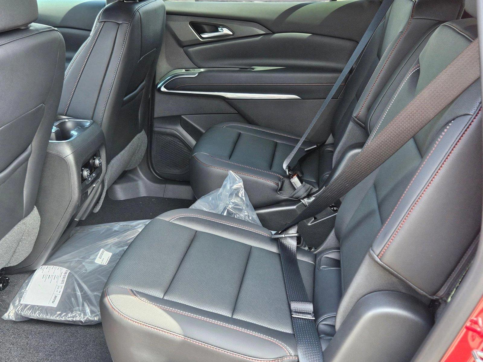 2025 Chevrolet Traverse Vehicle Photo in PEORIA, AZ 85382-3715