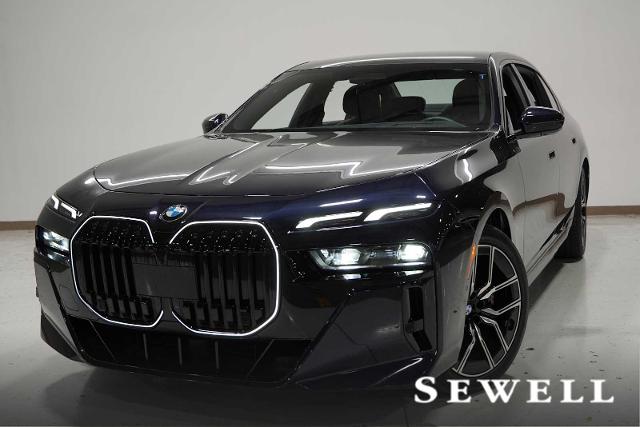 2024 BMW 760i xDrive Vehicle Photo in GRAPEVINE, TX 76051