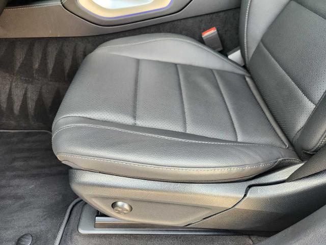 2025 Mercedes-Benz GLE Vehicle Photo in HOUSTON, TX 77079
