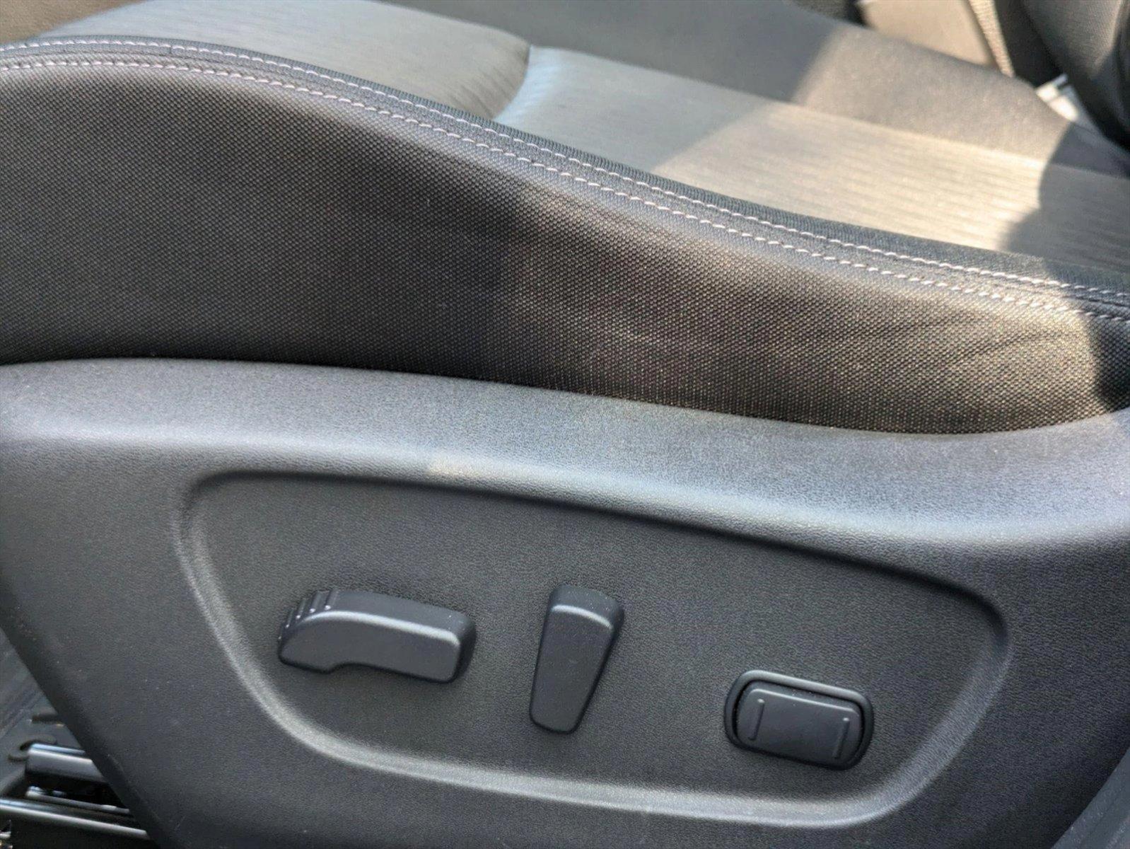 2018 Nissan Rogue Vehicle Photo in Tampa, FL 33614
