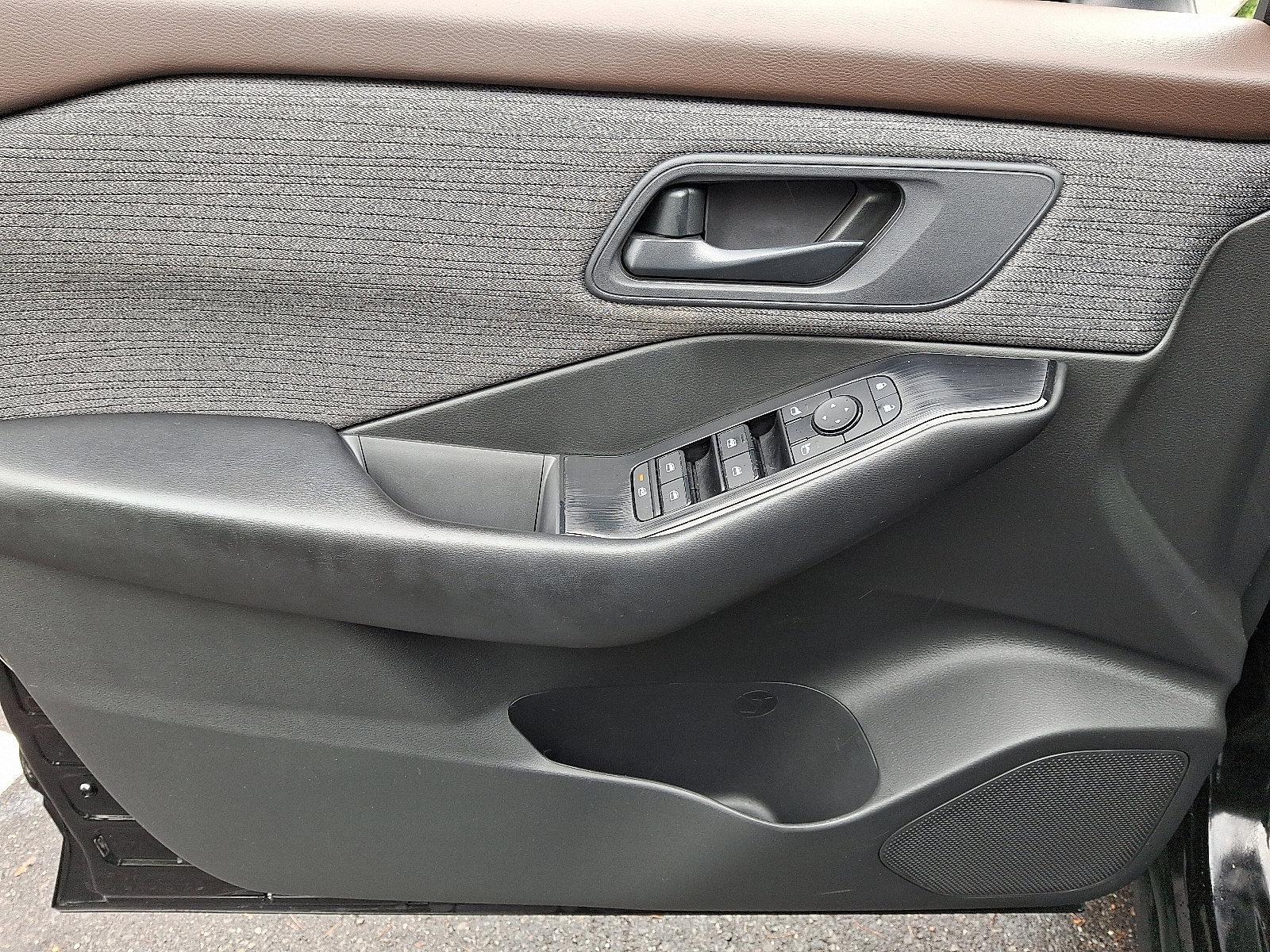 2023 Nissan Rogue Vehicle Photo in Jenkintown, PA 19046