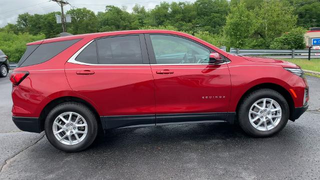 2022 Chevrolet Equinox Vehicle Photo in MOON TOWNSHIP, PA 15108-2571