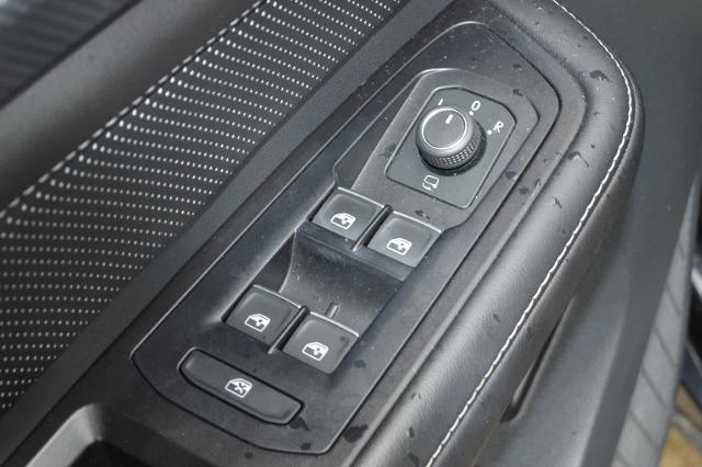 2024 Volkswagen Atlas Cross Sport Vehicle Photo in Houston, TX 77090