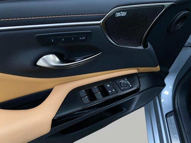 2025 Lexus ES 350 Vehicle Photo in Appleton, WI 54913