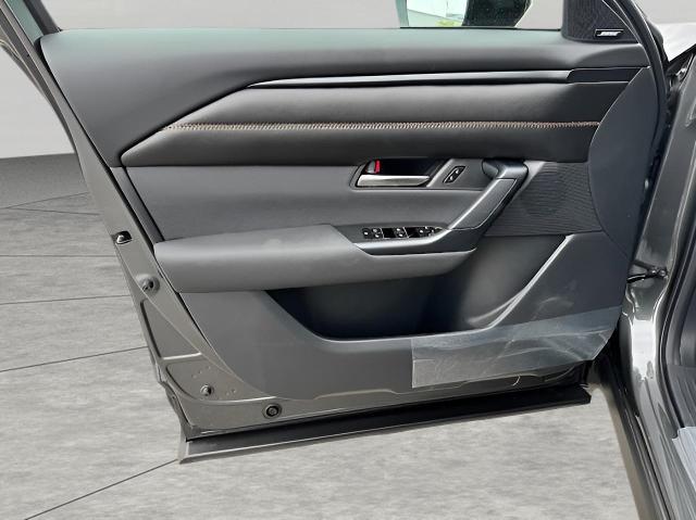 2025 Mazda CX-50 Hybrid Vehicle Photo in Green Bay, WI 54304