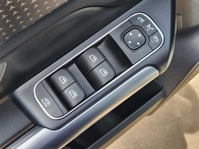 2025 Mercedes-Benz GLA Vehicle Photo in HOUSTON, TX 77079