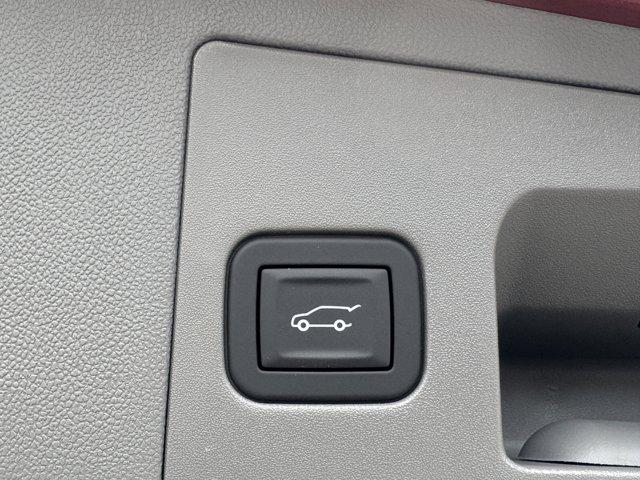 2025 Cadillac XT5 Vehicle Photo in LEOMINSTER, MA 01453-2952