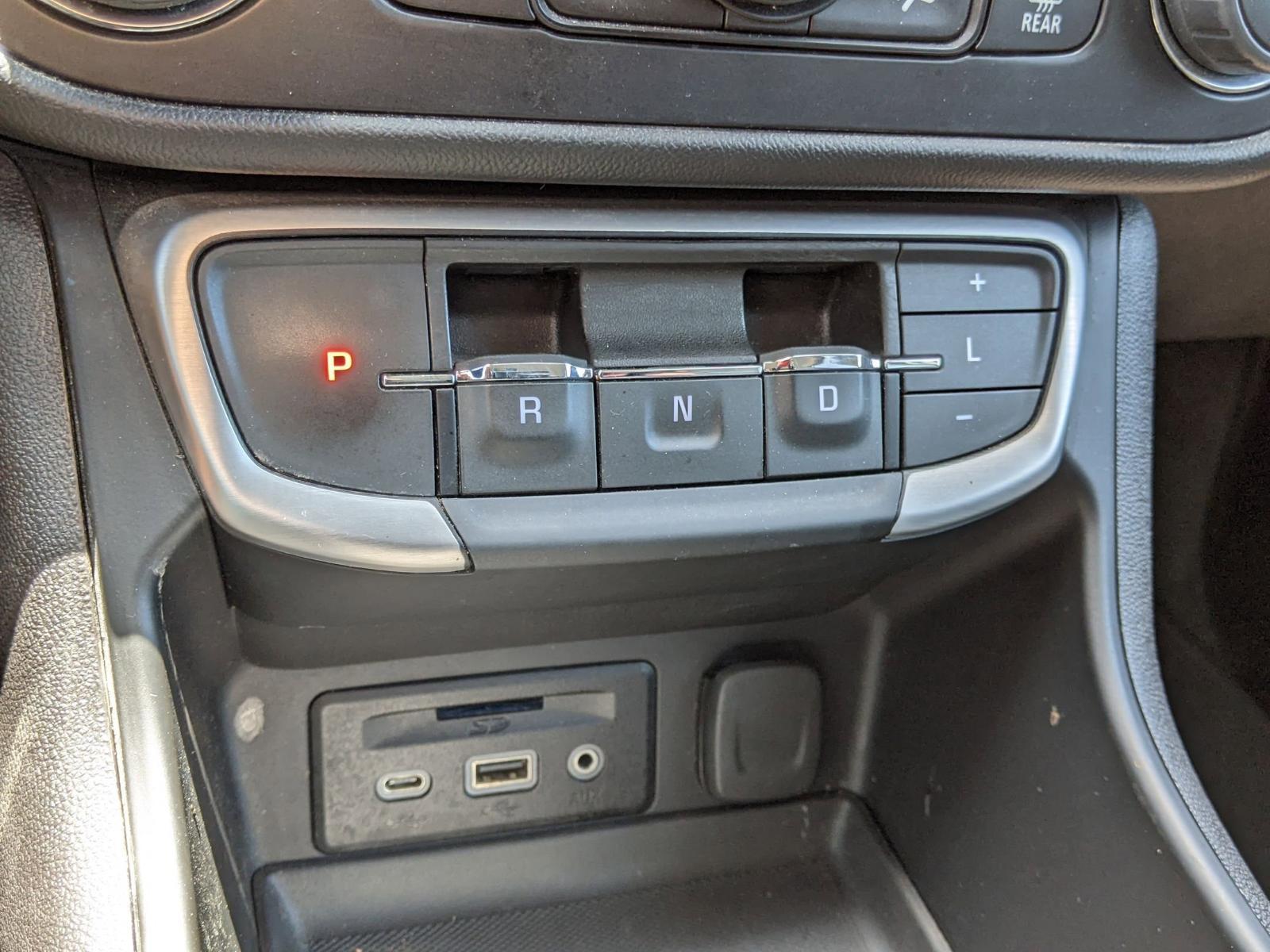 2024 GMC Terrain Vehicle Photo in Seguin, TX 78155