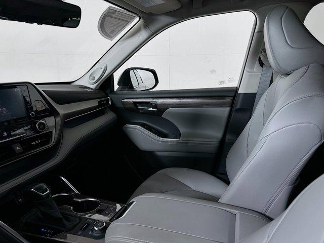 2020 Toyota Highlander Vehicle Photo in Flemington, NJ 08822