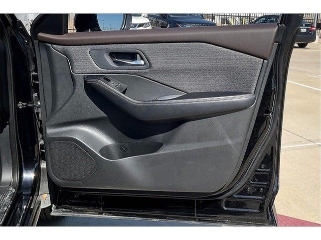2022 Nissan Rogue Vehicle Photo in Grapevine, TX 76051