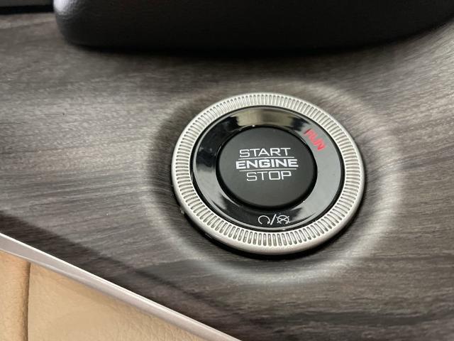 2021 Jeep Grand Cherokee L Vehicle Photo in GILBERT, AZ 85297-0402