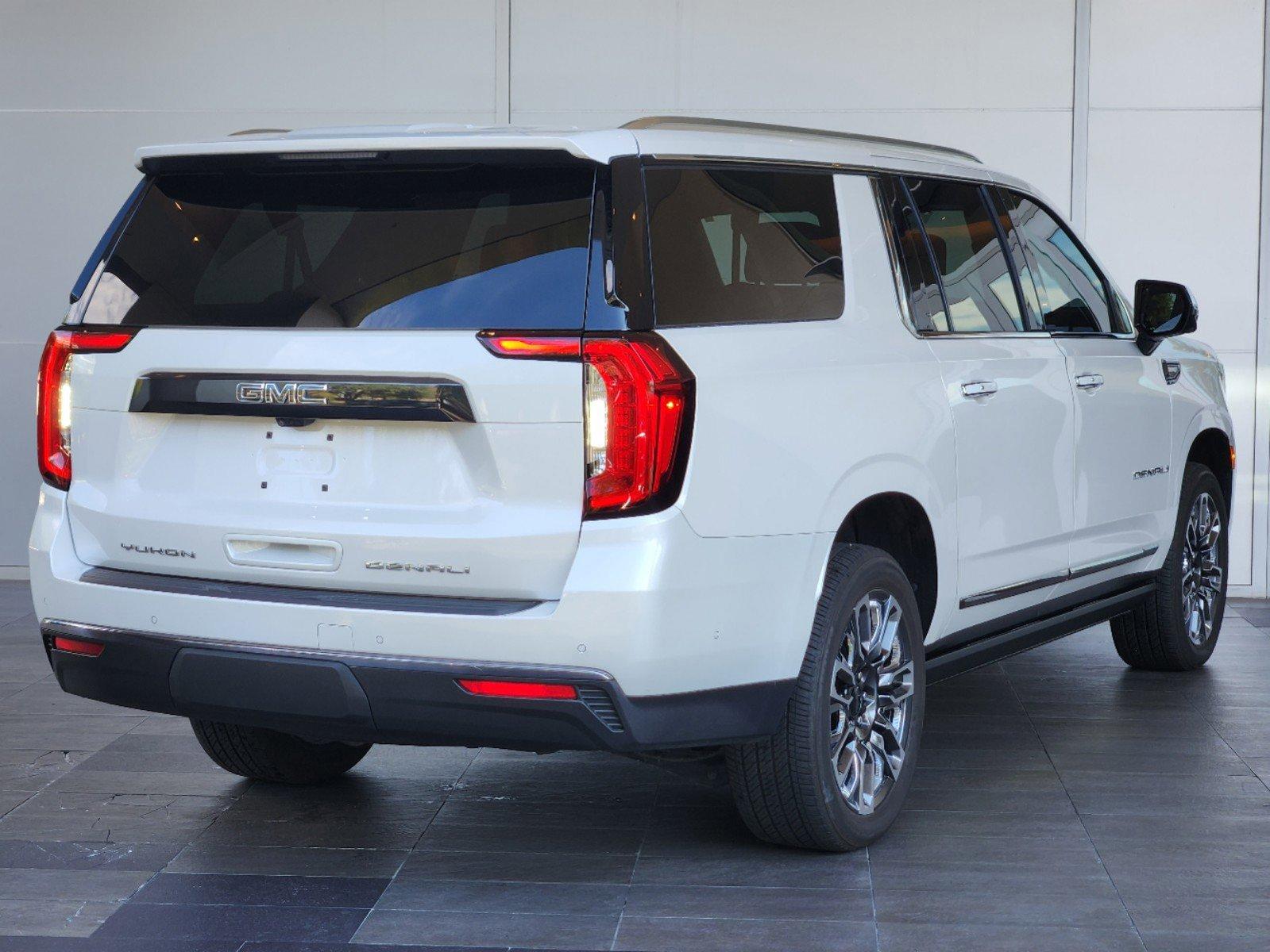 2024 GMC Yukon XL Vehicle Photo in HOUSTON, TX 77079-1502