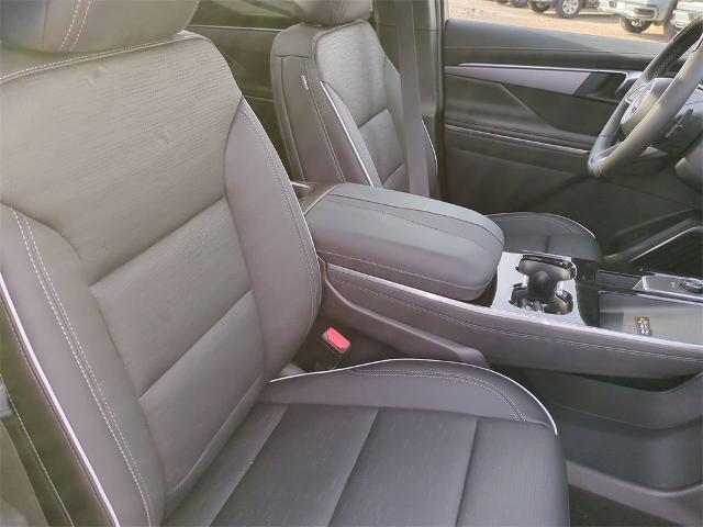 2025 Buick Enclave Vehicle Photo in GOODYEAR, AZ 85338-1310