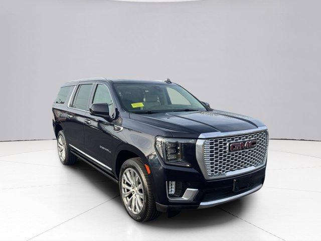 2022 GMC Yukon XL Vehicle Photo in LEOMINSTER, MA 01453-2952