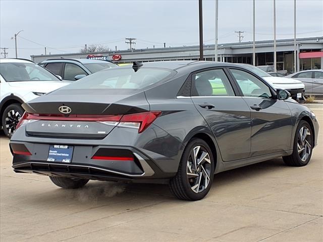 2024 Hyundai ELANTRA Hybrid Vehicle Photo in Peoria, IL 61615