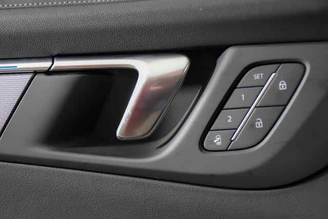 2025 Buick Enclave Vehicle Photo in PUYALLUP, WA 98371-4149