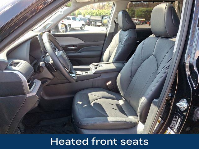 2024 Toyota Grand Highlander Vehicle Photo in DANBURY, CT 06810-5034