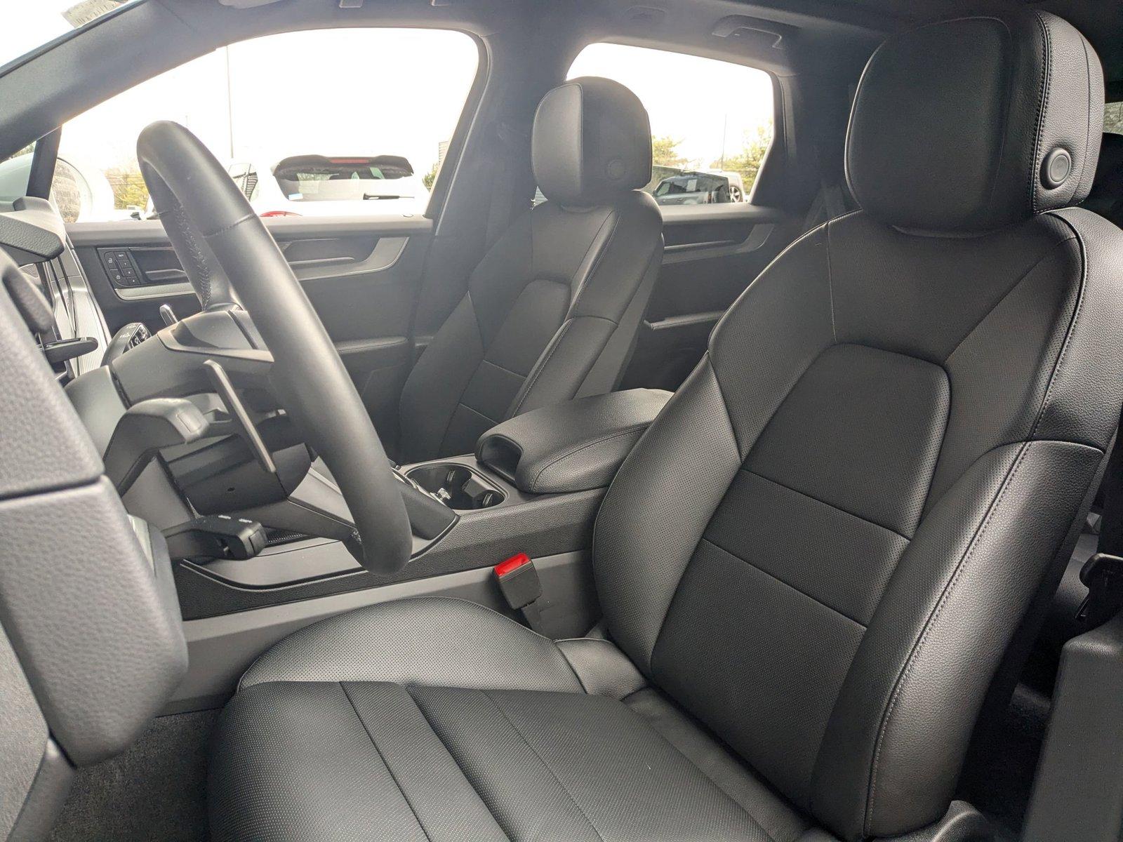 2024 Porsche Cayenne Vehicle Photo in Towson, MD 21204
