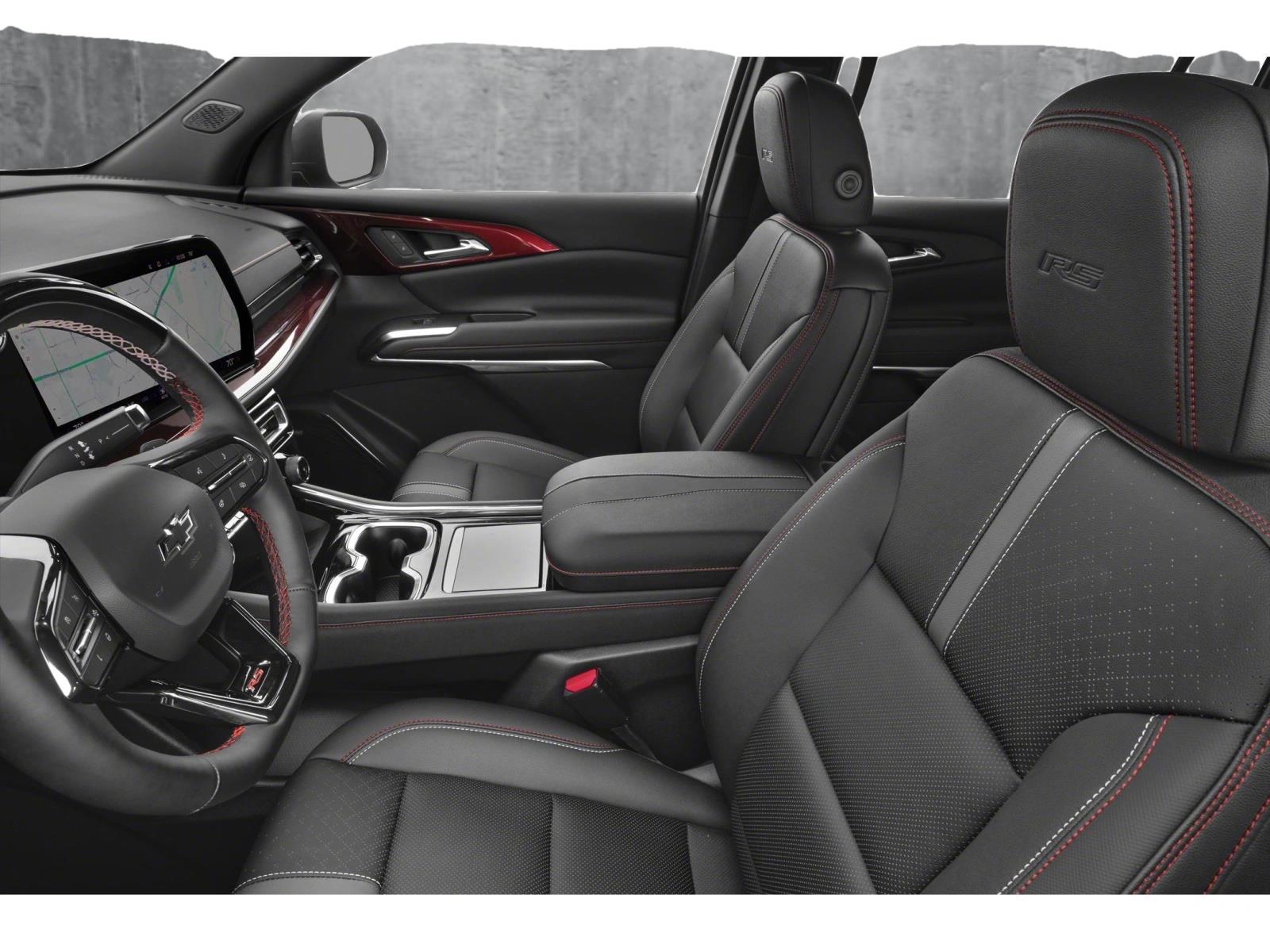 2025 Chevrolet Traverse Vehicle Photo in VALENCIA, CA 91355-1705