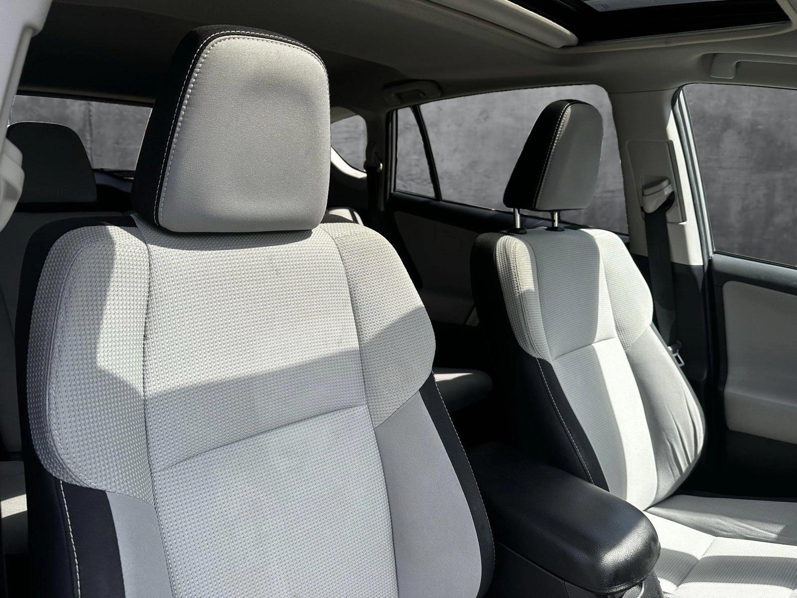 2018 Toyota RAV4 Vehicle Photo in Hollywood, FL 33021