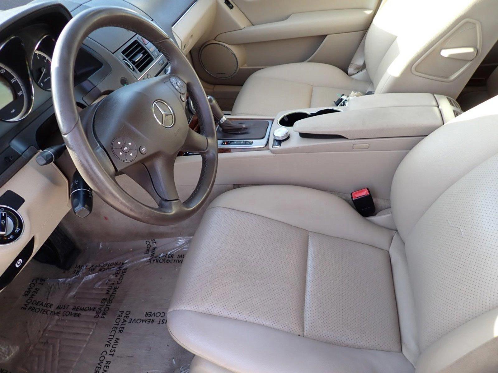 2010 Mercedes-Benz C-Class Vehicle Photo in DENVER, CO 80221-3610