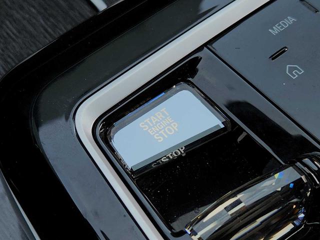 2024 BMW 740i xDrive Vehicle Photo in PLANO, TX 75024