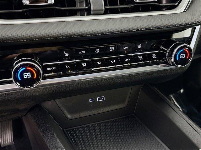 2026 Chevrolet Equinox Vehicle Photo in PUYALLUP, WA 98371-4149