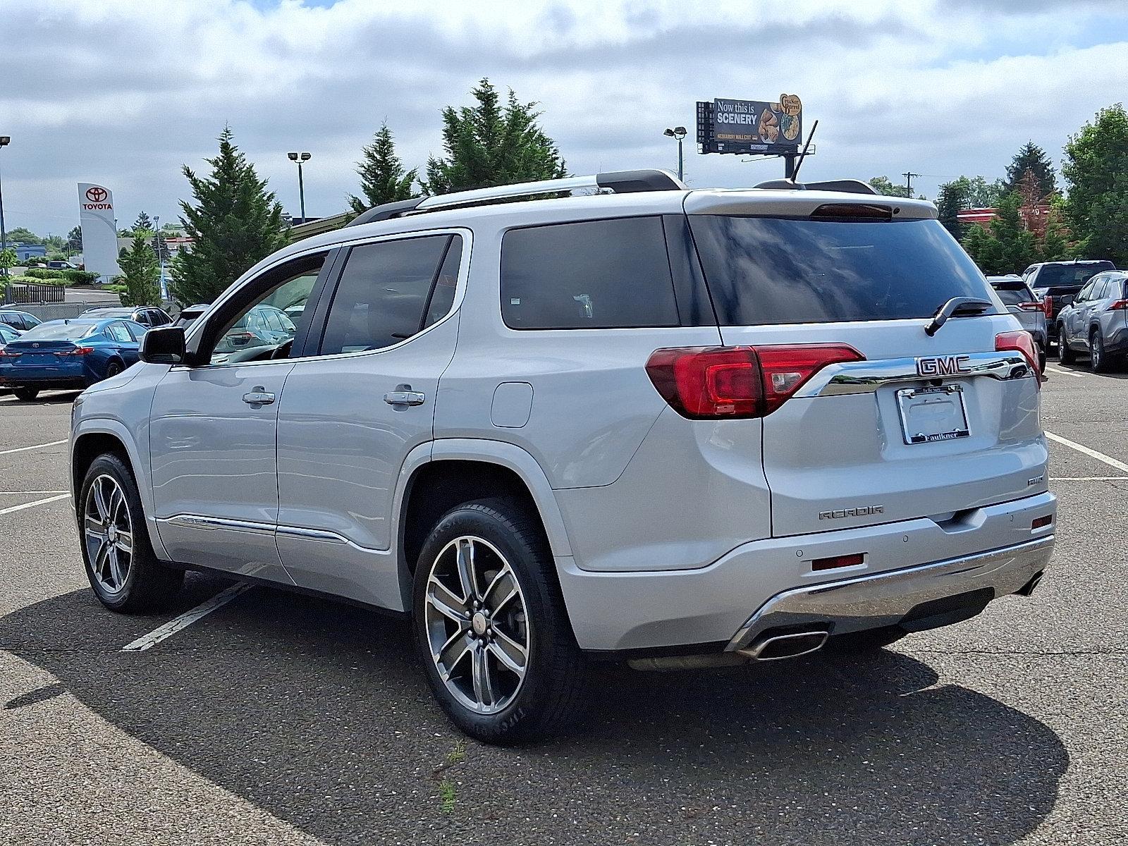 2017 GMC Acadia Vehicle Photo in Trevose, PA 19053