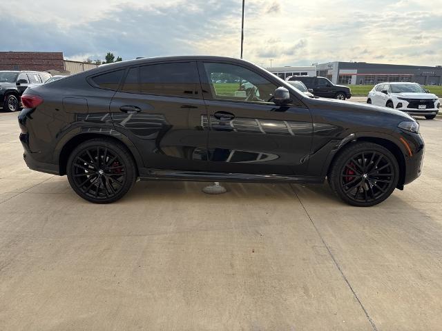 2024 BMW X6 xDrive40i Vehicle Photo in Peoria, IL 61615