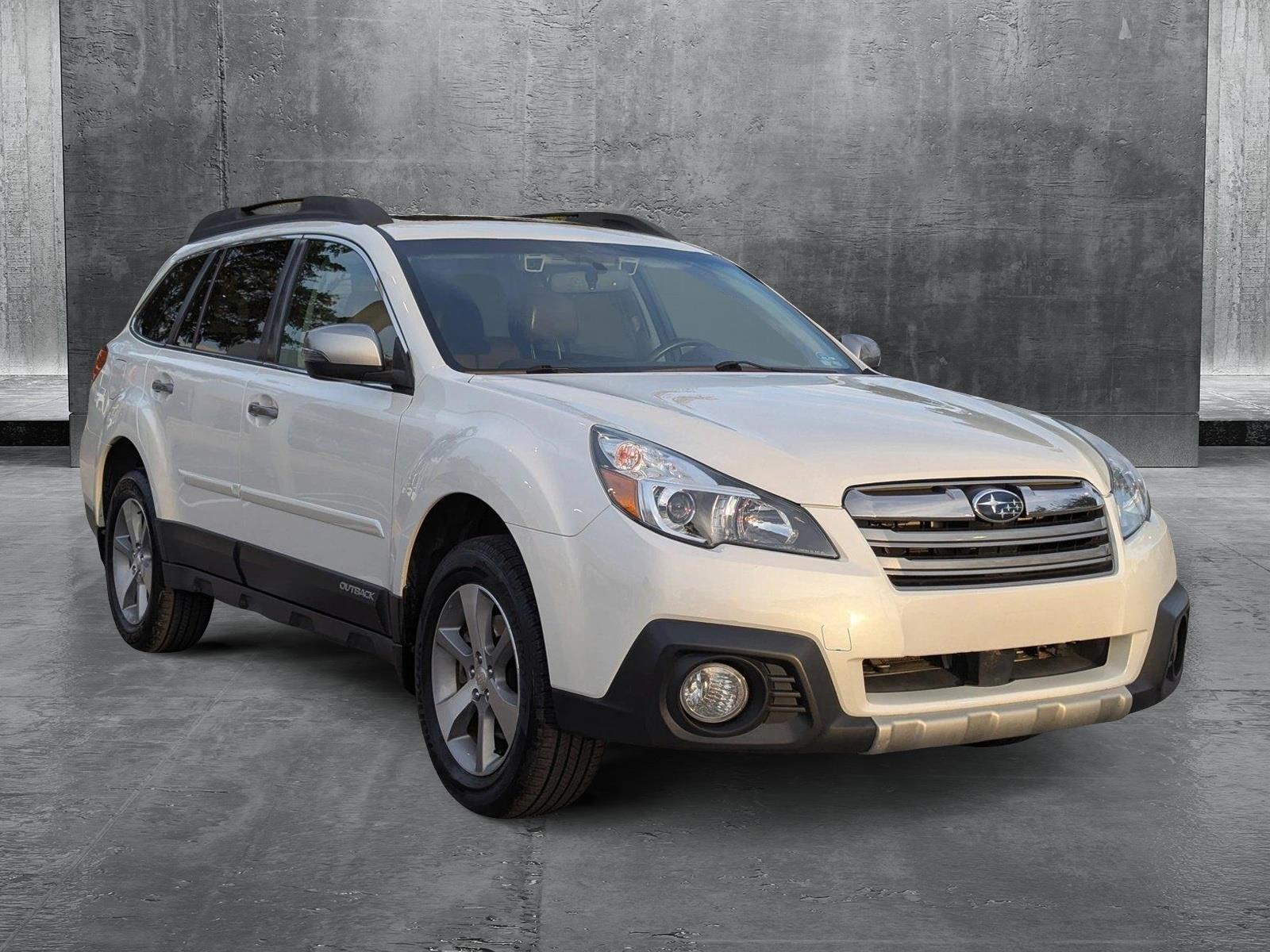 2014 Subaru Outback Vehicle Photo in Ft. Myers, FL 33907