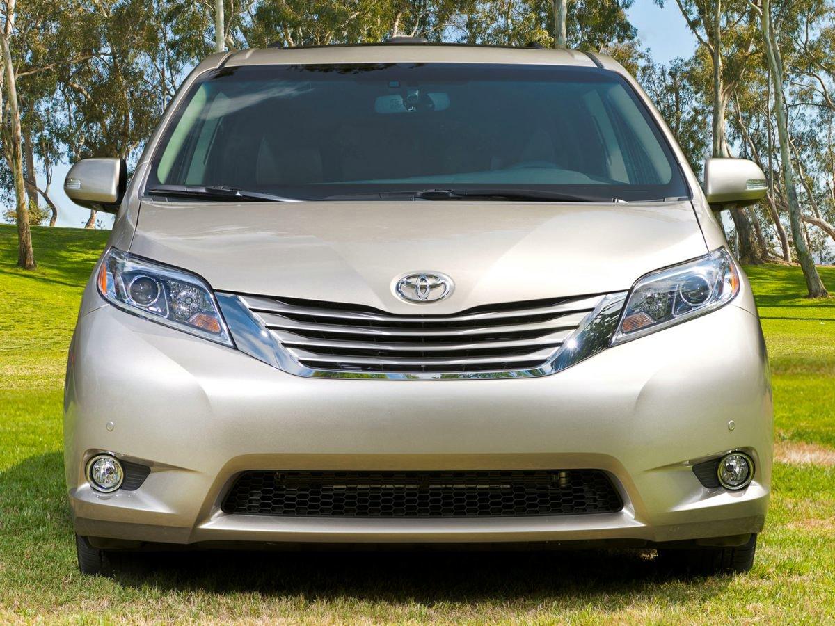 2016 Toyota Sienna Vehicle Photo in AKRON, OH 44320-4088