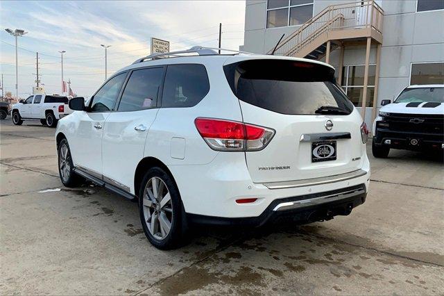 2014 Nissan Pathfinder Vehicle Photo in TOPEKA, KS 66609-0000