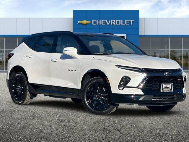 2025 Chevrolet Blazer Vehicle Photo in RIVERSIDE, CA 92504-4106