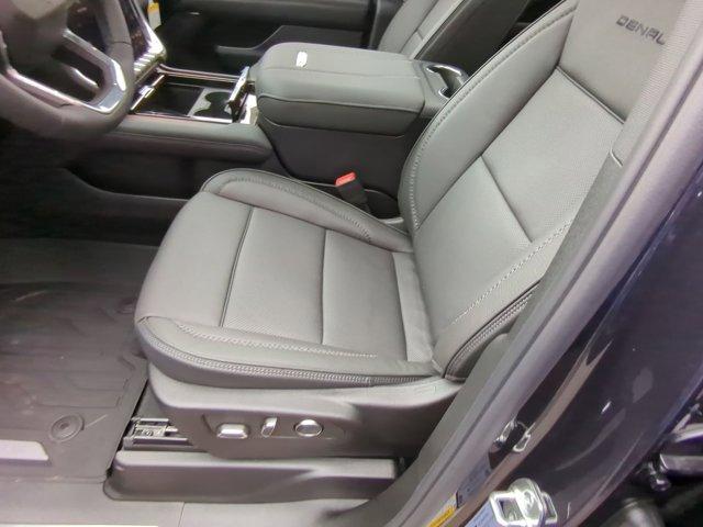 2025 GMC Yukon XL Vehicle Photo in ALBERTVILLE, AL 35950-0246