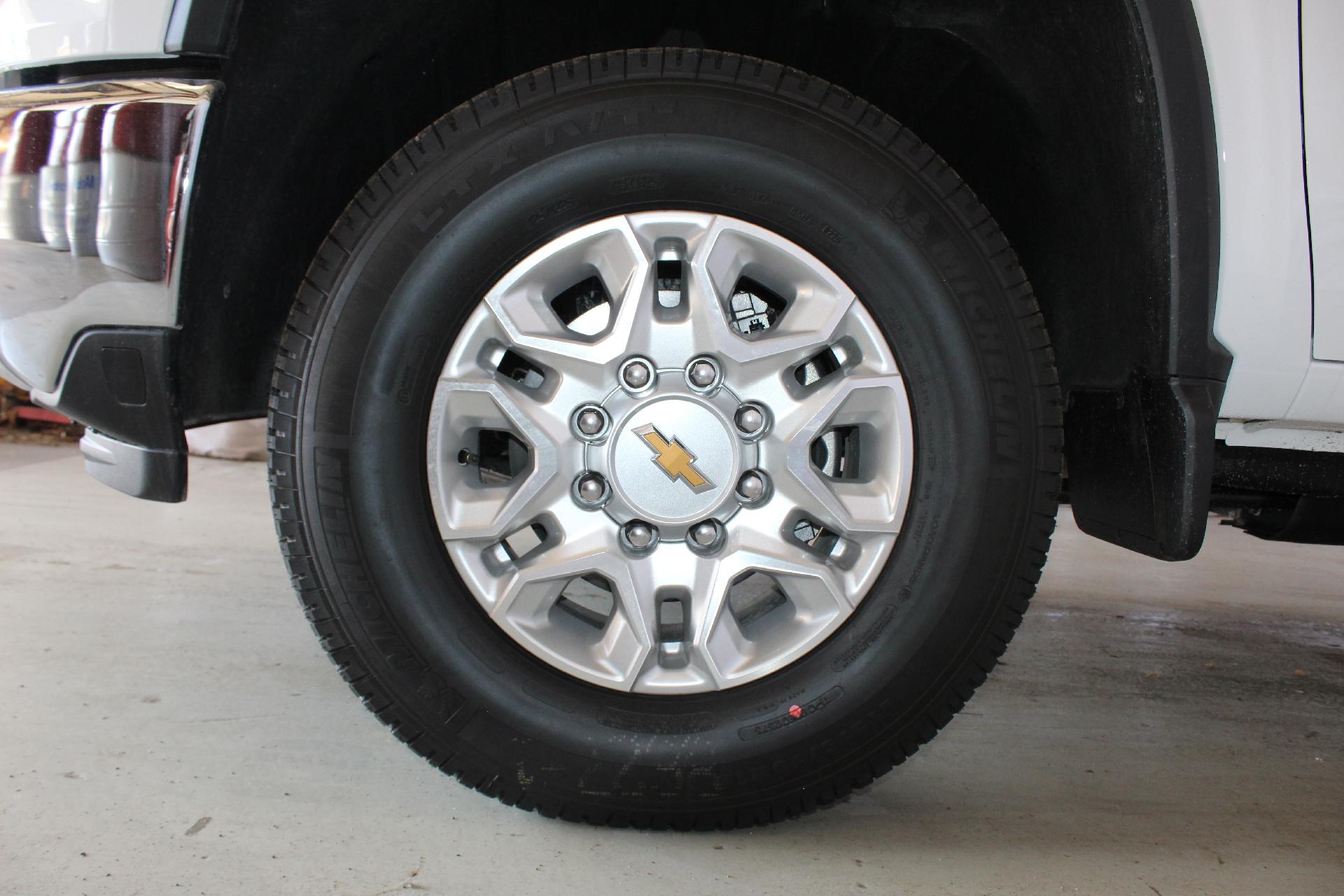 2025 Chevrolet Silverado 2500 HD Vehicle Photo in NORTHAMPTON, MA 01060-1120