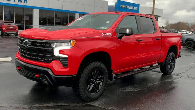 2022 Chevrolet Silverado 1500 Vehicle Photo in MOON TOWNSHIP, PA 15108-2571