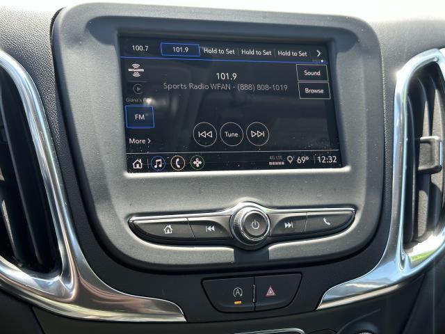 2022 Chevrolet Equinox Vehicle Photo in Roslyn, NY 11576
