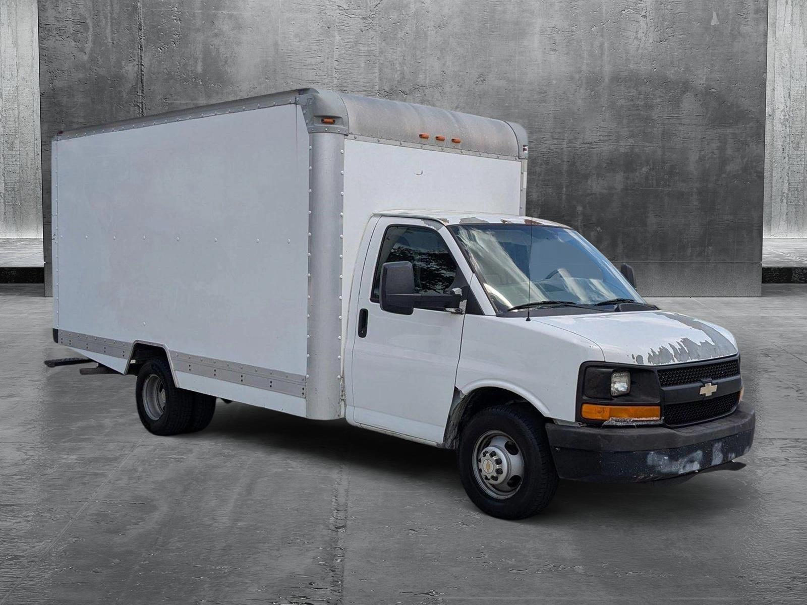 2013 Chevrolet Express Cutaway 3500 Vehicle Photo in PEMBROKE PINES, FL 33024-6534