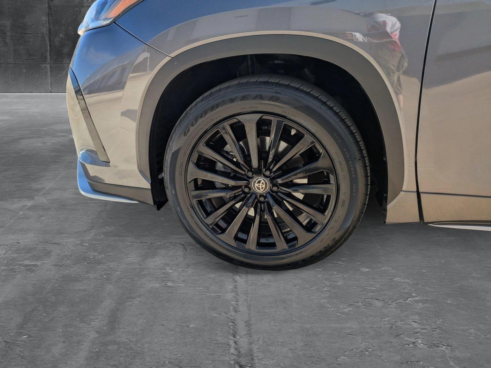 2024 Toyota Highlander Vehicle Photo in Winter Park, FL 32792