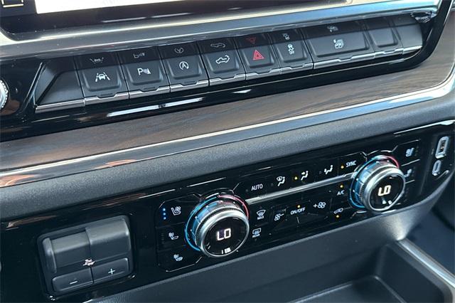 2024 GMC Sierra 1500 Vehicle Photo in ELK GROVE, CA 95757-8703