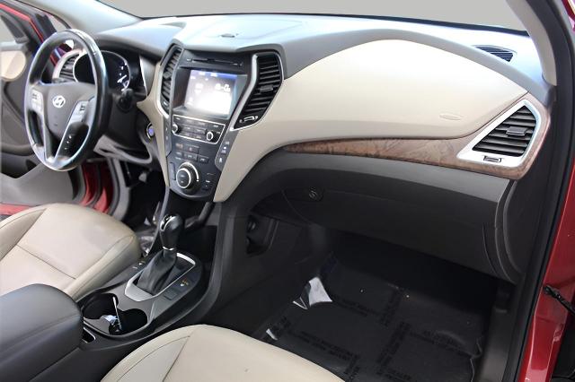 2017 Hyundai SANTA FE Vehicle Photo in Green Bay, WI 54304