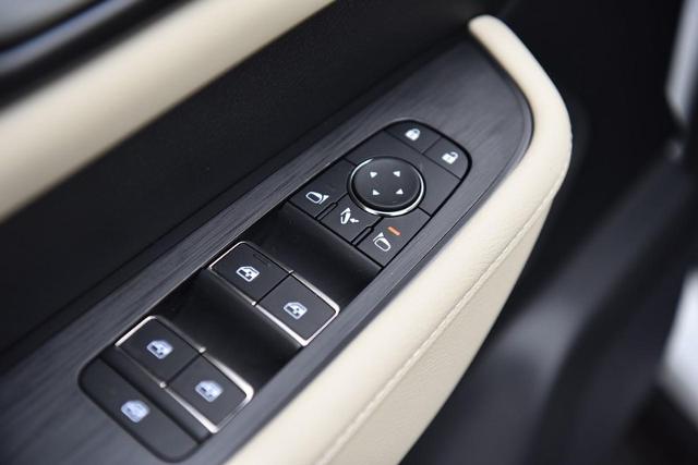 2025 Nissan Armada Vehicle Photo in Ballwin, MO 63011