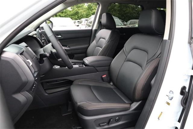 2025 Nissan Pathfinder Vehicle Photo in Hazelwood, MO 63042