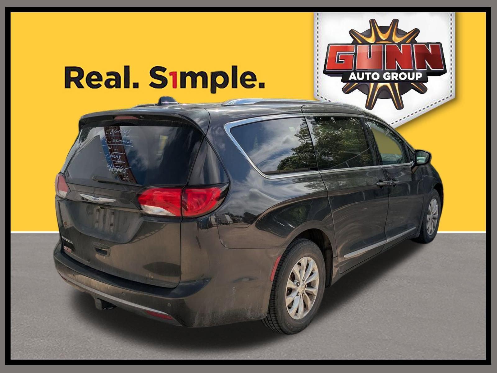 2019 Chrysler Pacifica Vehicle Photo in SELMA, TX 78154-1460