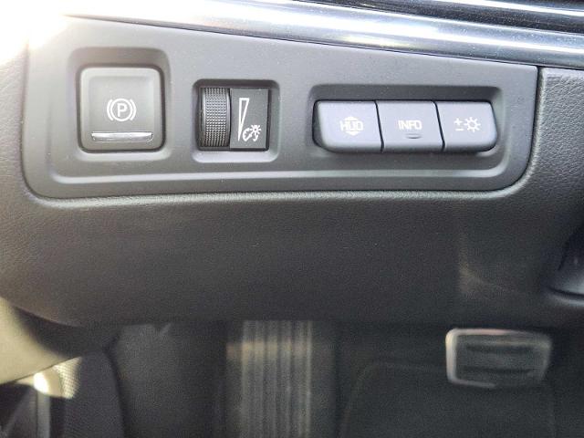 2024 Cadillac XT6 Vehicle Photo in DENTON, TX 76210-9321